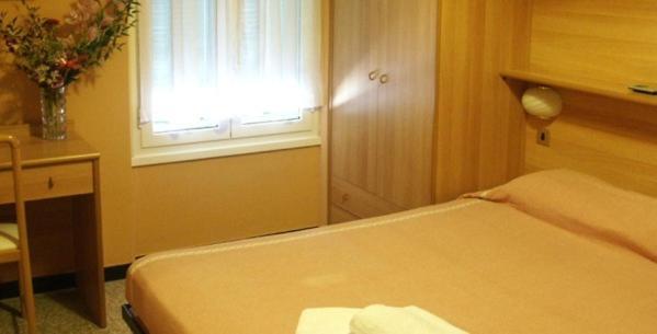 Hotel Villa Bianca Laigueglia Room photo